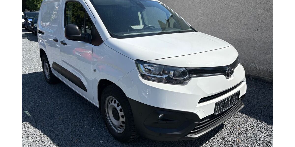 Toyota Proace City 57.100 km 14.200 &euro; Bergisch Gladbach 51469