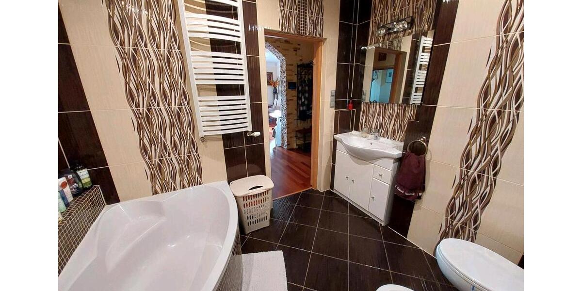 Einfamilienhaus Solingen Mitte - 6 Zimmer, 158 m&sup2;, 650.000&euro; | Angebot:26210995