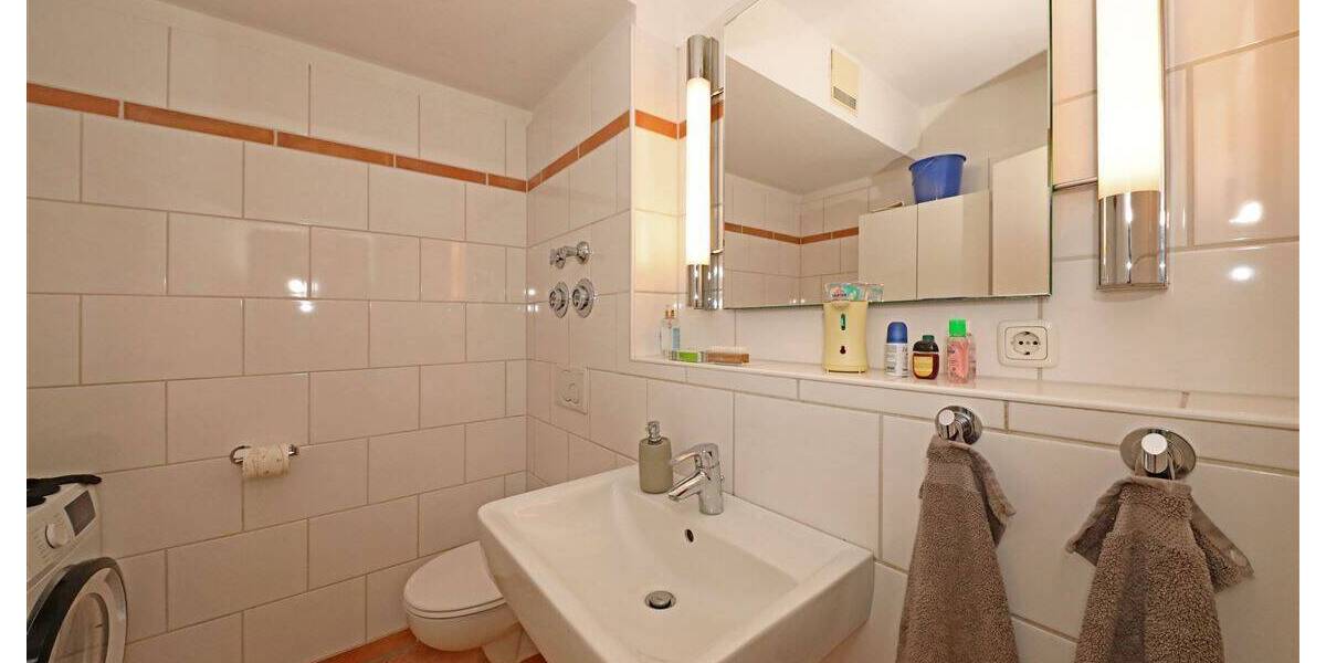 Etagenwohnung Düsseldorf Ludenberg - 3 Zimmer, 150 m&sup2;, 599.000&euro; | Angebot:25778443