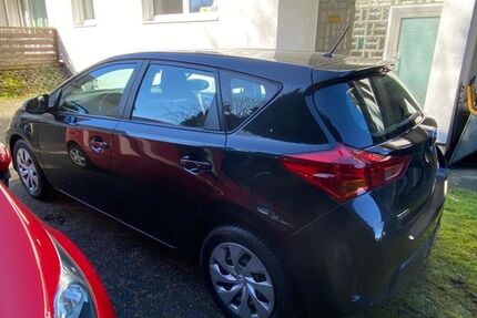 Toyota Auris 40.000 km 8.500 &euro; Köln 51159