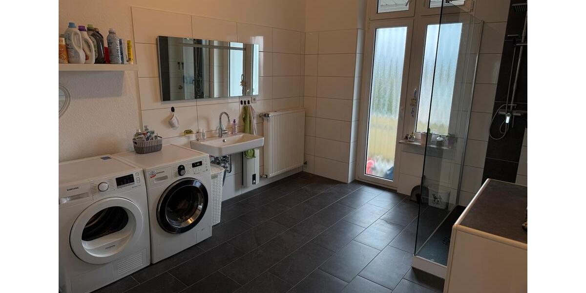 Etagenwohnung Wuppertal Gemarkung Langerfeld - 4 Zimmer, 110 m&sup2;, 1.100&euro; | Angebot:26041006