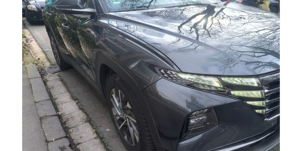 Hyundai TUCSON 269.000 km 15.299 &euro; Neuss 41460