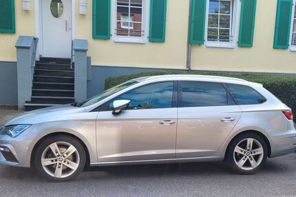 Seat Leon 142.000 km 13.999 &euro; Düsseldorf 40489