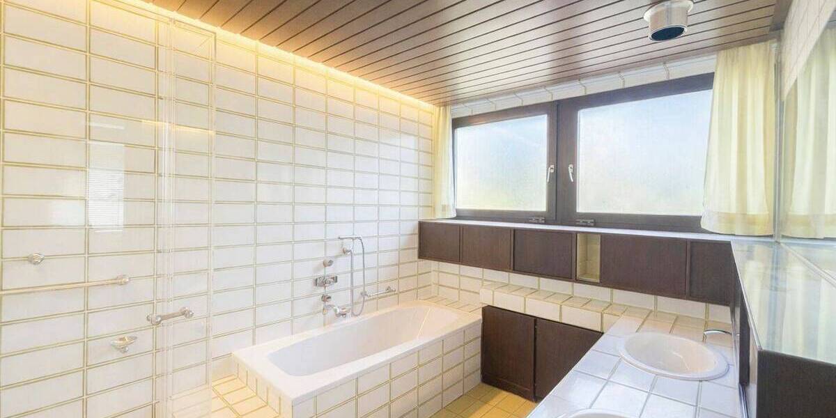 Einfamilienhaus Erkrath - 1 Zimmer, 220 m&sup2;, 980.000&euro; | Angebot:26307599