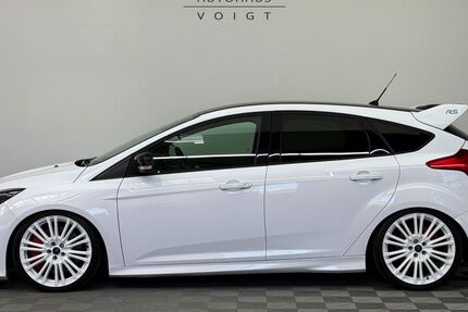 Ford Focus 62.000 km 27.490 &euro; Radevormwald 42477