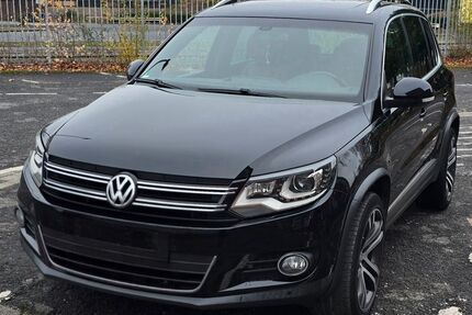 VW Tiguan 199.641 km 9.900 &euro; Mülheim 45476