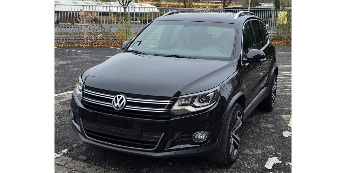 VW Tiguan 199.641 km 9.900 &euro; Mülheim 45476