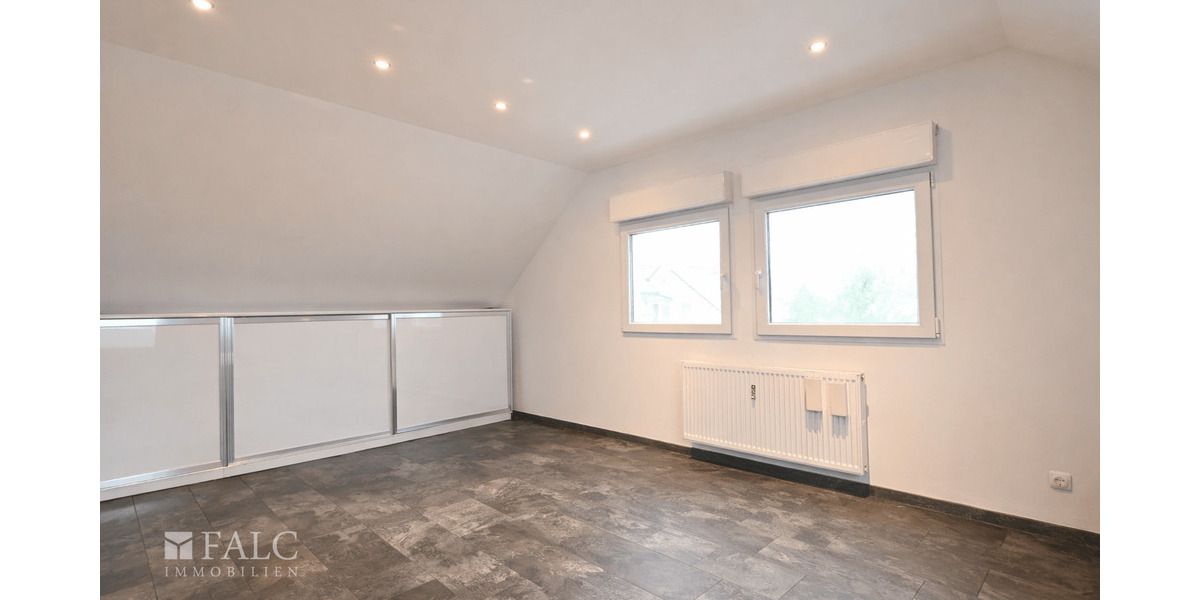 Einfamilienhaus Köln Esch/Auweiler - 8 Zimmer, 288 m&sup2;, 999.000&euro; | Angebot:25696534