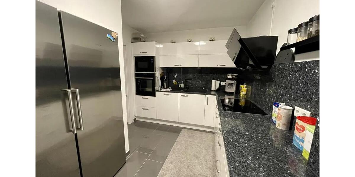 Etagenwohnung Grevenbroich - 3 Zimmer, 90 m&sup2;, 1.080&euro; | Angebot:26045516