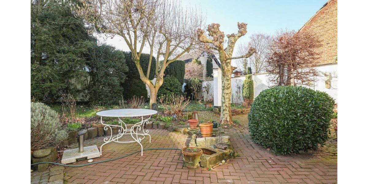 Einfamilienhaus Neuss / Grefrath Grefrath - 7 Zimmer, 265 m&sup2;, 520.000&euro; | Angebot:26157268