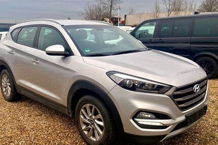 Hyundai TUCSON 128.000 km 13.999 &euro; Köln 51107