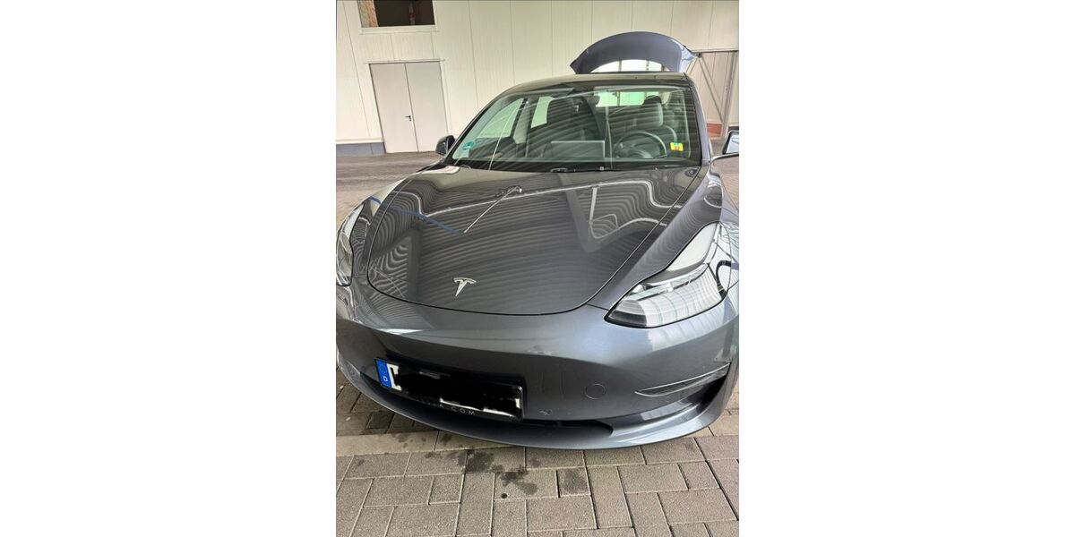 Tesla Model 3 89.238 km 28.900 &euro; Wuppertal 42109