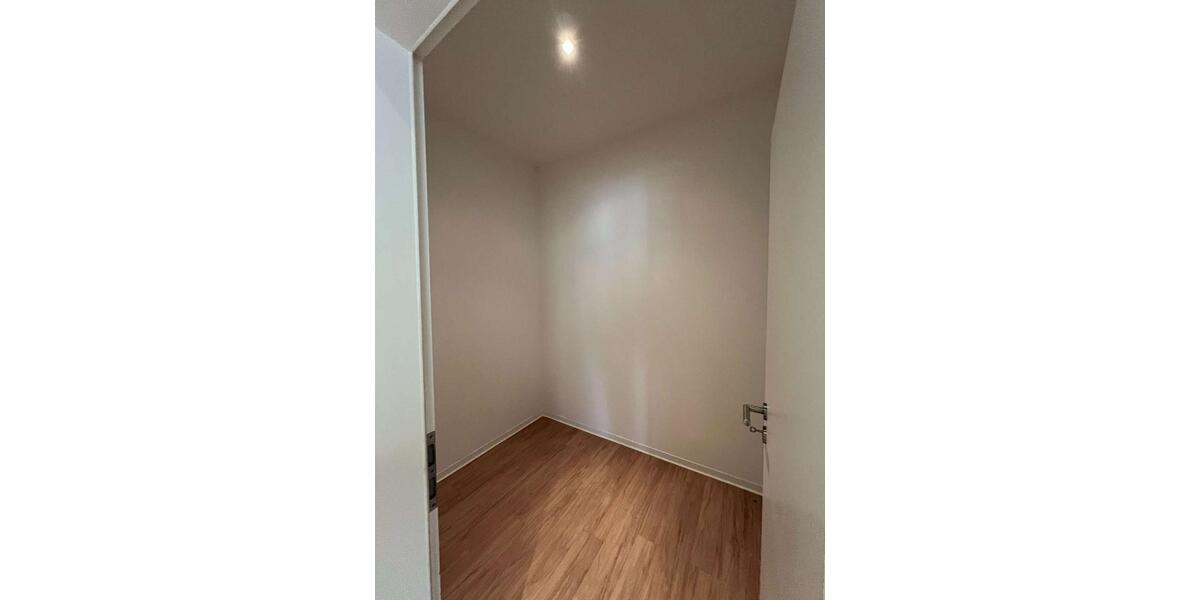 Etagenwohnung Köln Lindenthal - 3 Zimmer, 115 m&sup2;, 1.660&euro; | Angebot:25646825
