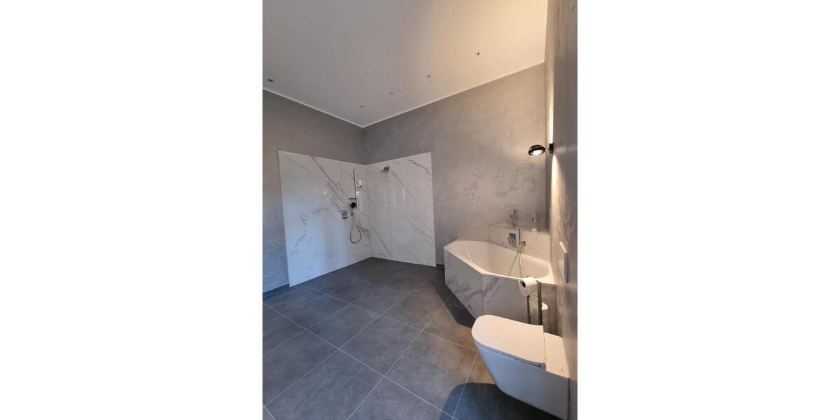 Erdgeschoßwohnung Wuppertal Gemarkung Langerfeld - 4 Zimmer, 200 m&sup2;, 2.600&euro; | Angebot:25394175