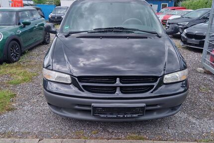 Chrysler Grand Voyager 178.746 km 2.700 &euro; Düsseldorf 40549