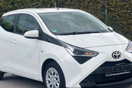 Toyota Aygo (X) 49.443 km 9.000 &euro; Wuppertal 42389