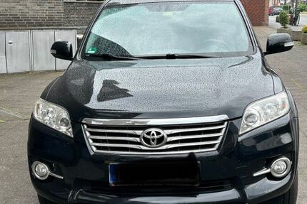 Toyota RAV 4 238.000 km 6.900 &euro; Düsseldorf 40223