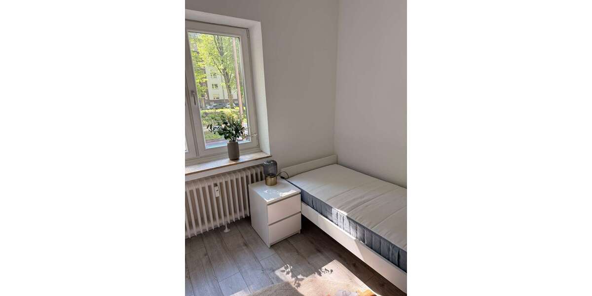 Etagenwohnung Düsseldorf Mörsenbroich - 1 Zimmer, 25 m&sup2;, 649&euro; | Angebot:26308070