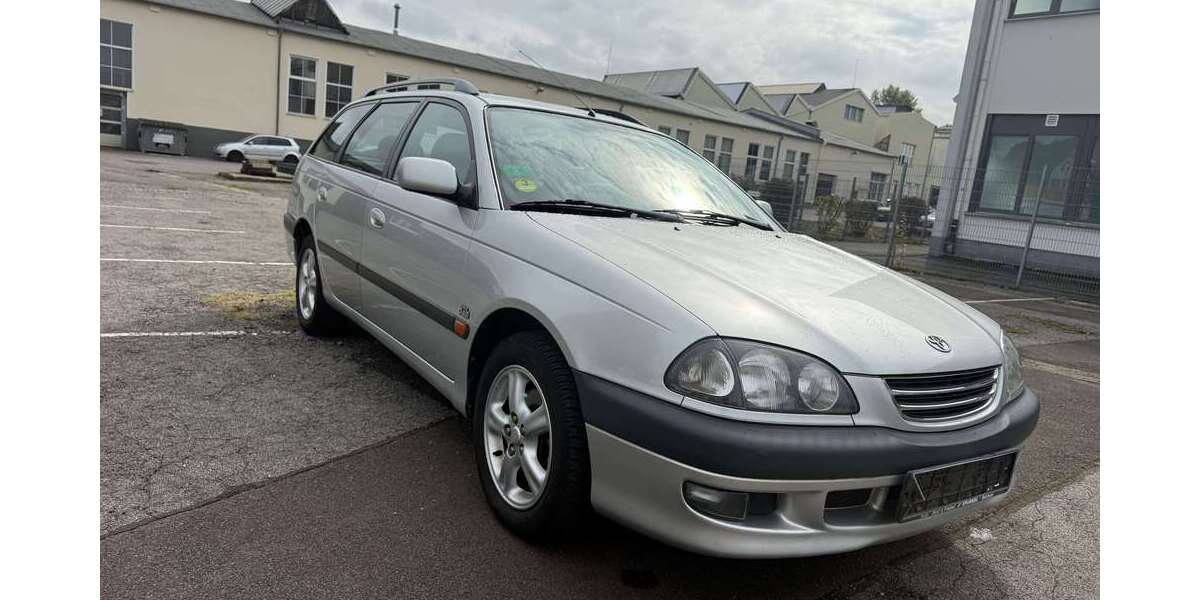 Toyota Avensis 188.260 km 1.999 &euro; Radevormwald, Stadt auf der Höhe 42477