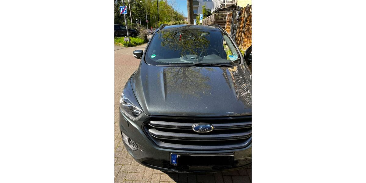 Ford Kuga 119.000 km 15.700 &euro; Köln 51107
