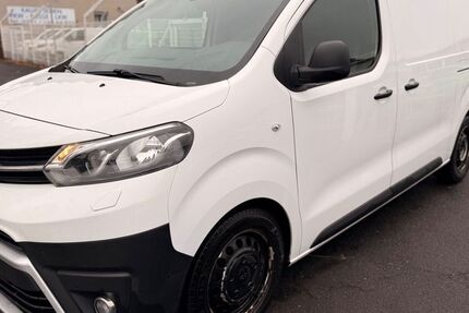 Toyota Proace (Verso) 207.220 km 7.990 &euro; Köln 51065