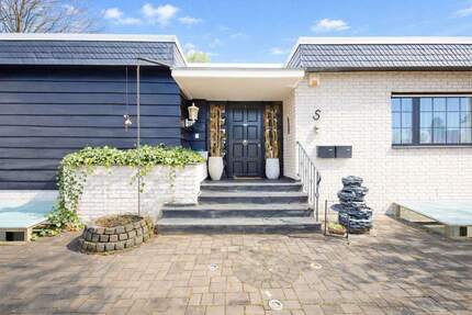 Haus Ratingen West - 6 Zimmer, 268 m&sup2;, 935.000&euro; | Angebot:25721386