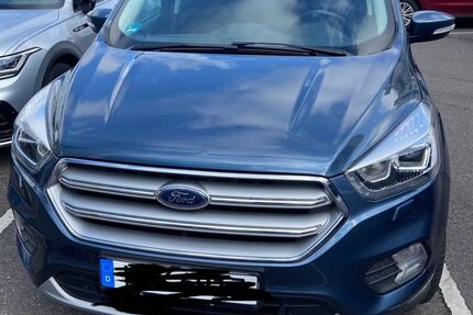 Ford Kuga 81.116 km 12.000 &euro; Köln 50667