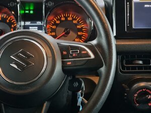 Suzuki Jimny Comfort AllGrip PKW Automatik AHK 53.265 km 31.800 &euro; HAAN 42781