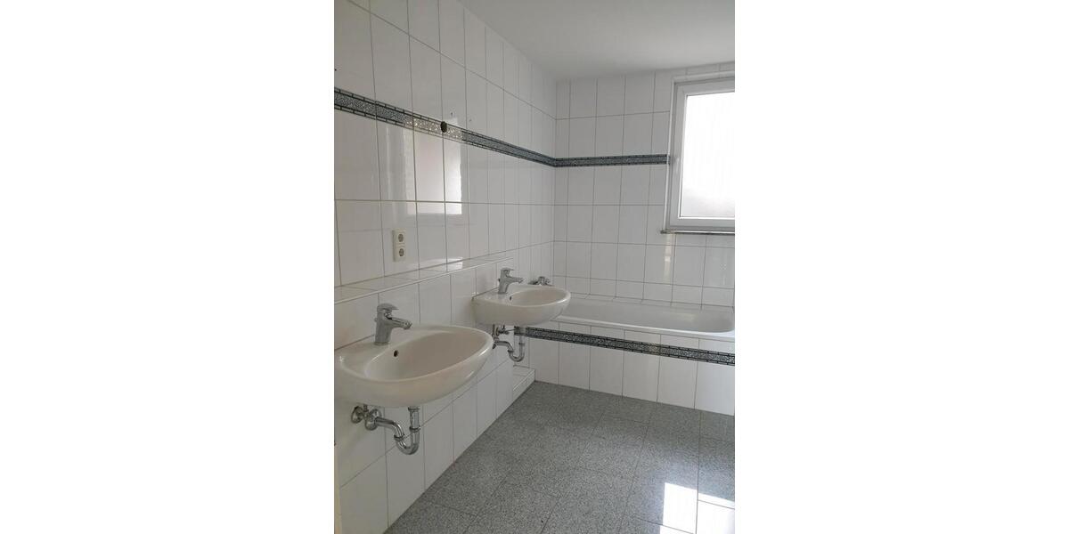 Etagenwohnung Langenfeld (Rheinland) - 3 Zimmer, 95 m&sup2;, 365.000&euro; | Angebot:26837360