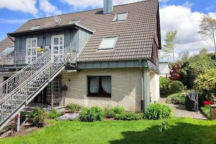 Haus Solingen Mitte - 9 Zimmer, 272 m&sup2;, 599.000&euro; | Angebot:25567384