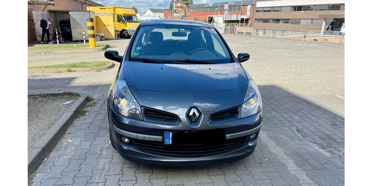 Renault Clio 210.000 km 1.299 &euro; Köln 50825