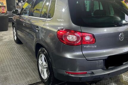 VW Tiguan 135.400 km 9.000 &euro; Köln 50765