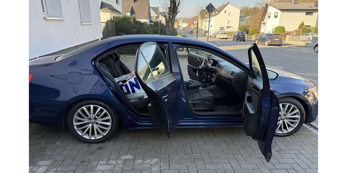 VW Jetta 170.000 km 4.200 &euro; bergisch Glacbach 51469