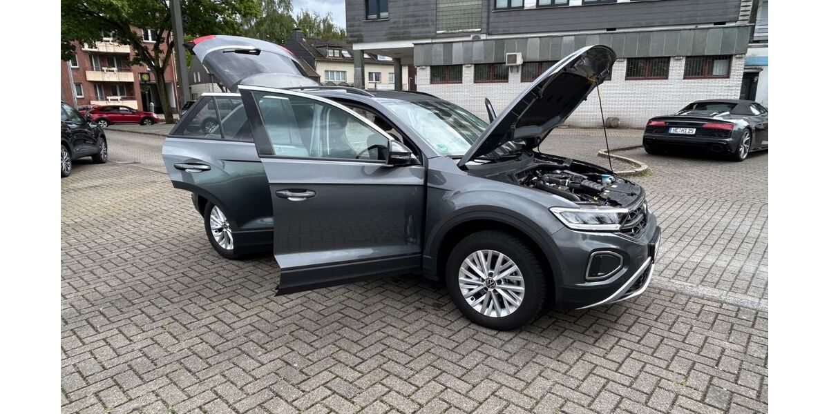 VW T-Roc 44.300 km 17.980 &euro; Mülheim / Ruhr 45473