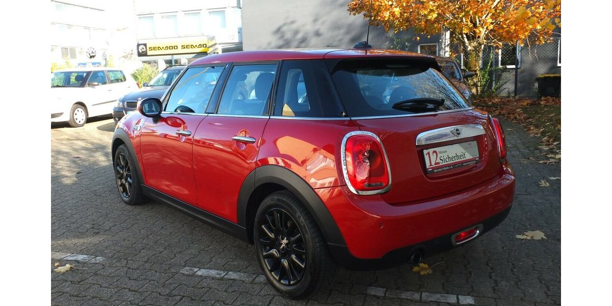 Mini ONE NAVI KLIMAAUT BLUETOOTH PDC 5-TÜRIG 108.788 km 9.904 &euro; Köln 50858