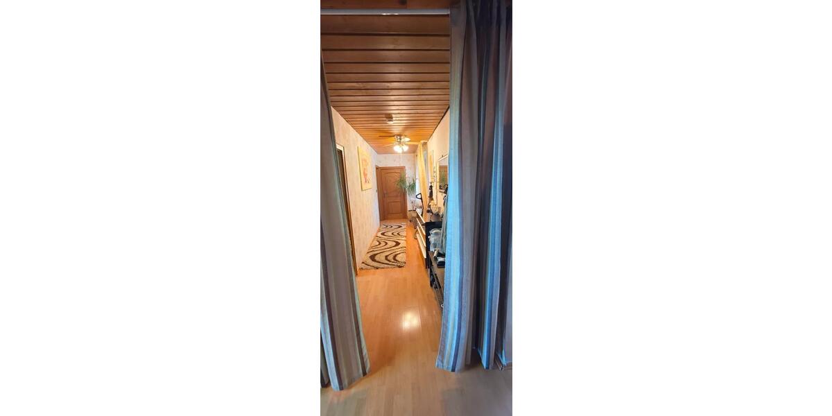 Etagenwohnung Wuppertal Gemarkung Vohwinkel - 4 Zimmer, 96 m&sup2;, 250.000&euro; | Angebot:26765872