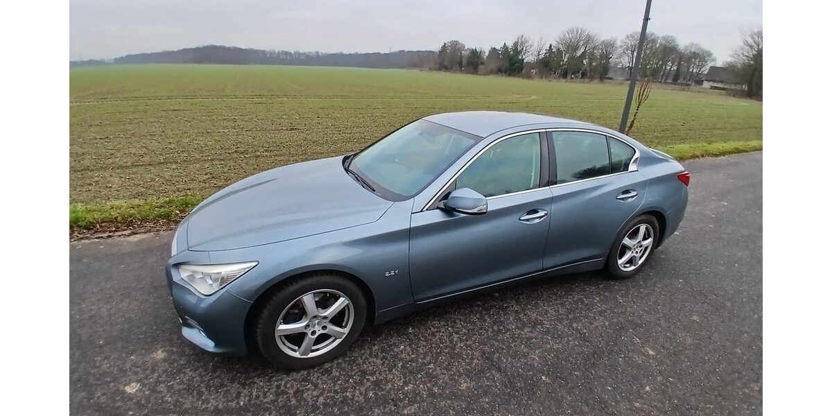 INFINITI Q50 2.2d 165.000 km 16.666 &euro; Köln 50667