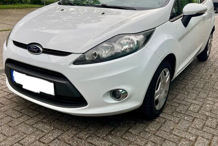 Ford Fiesta 114.000 km 4.700 &euro; Willich 47877