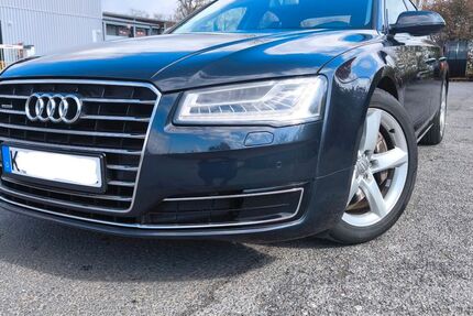 Audi A8 311.000 km 16.490 &euro; Köln 51145