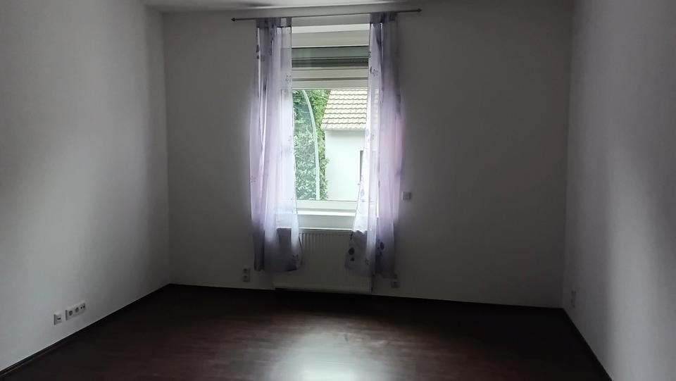 Etagenwohnung Velbert Velbert-Mitte - 3 Zimmer, 100 m&sup2;, 800&euro; | Angebot:26001851