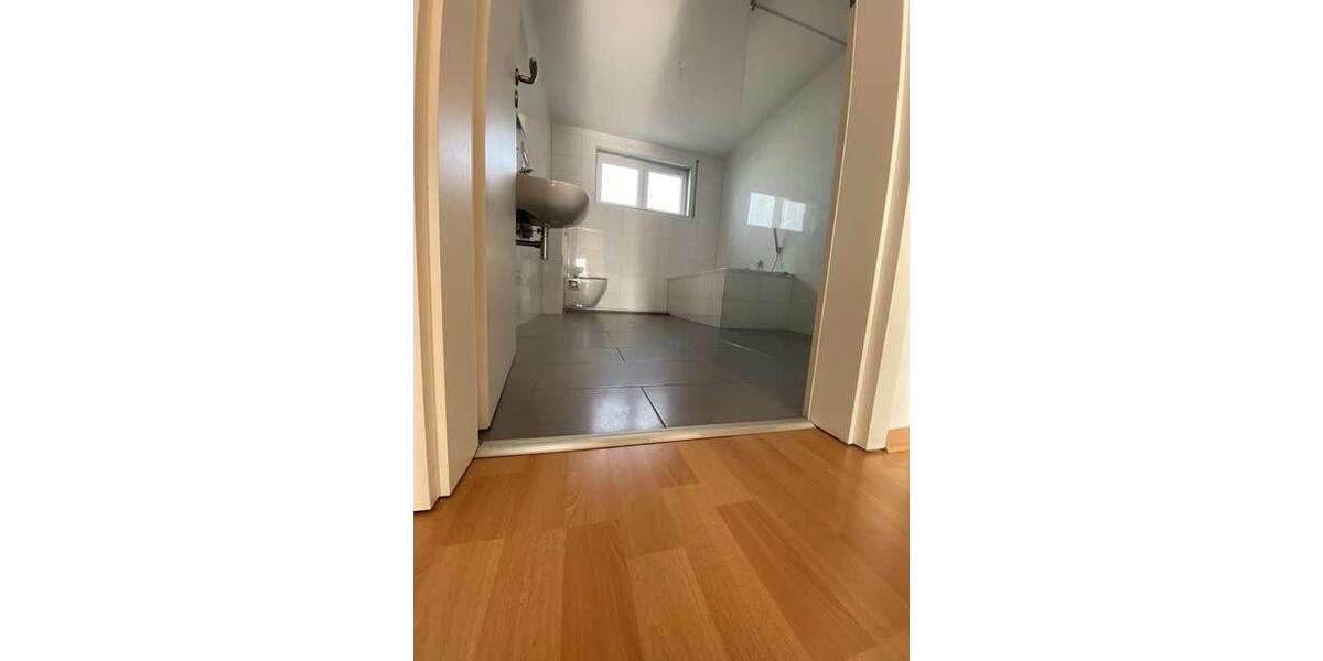 Etagenwohnung Mülheim an der Ruhr Heißen - 2.5 Zimmer, 98 m&sup2;, 1.210&euro; | Angebot:26040290
