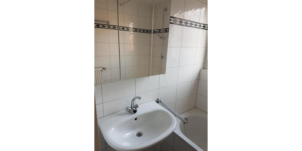 Etagenwohnung Düsseldorf Stadtbezirk 9 - 2 Zimmer, 65 m&sup2;, 250.000&euro; | Angebot:26247476
