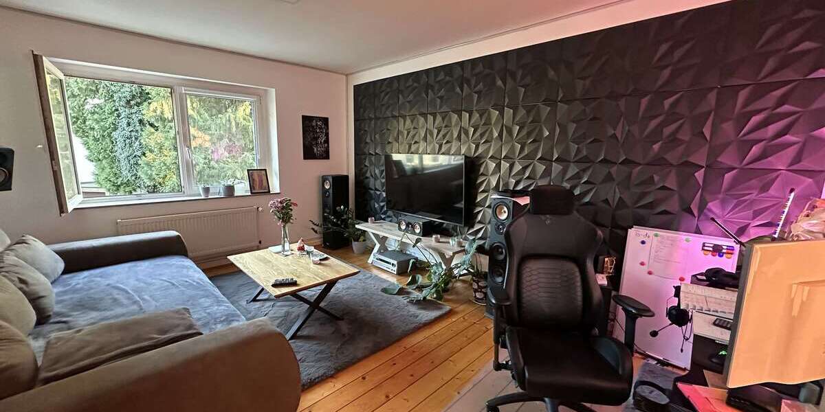 Etagenwohnung Solingen Wald - 2 Zimmer, 57 m&sup2;, 450&euro; | Angebot:26200006