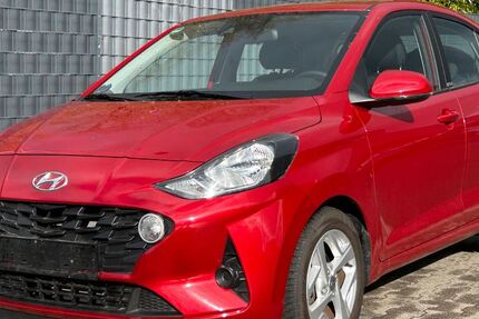 Hyundai i10 8.250 km 13.499 &euro; Solingen 42655