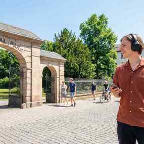 AudaTours Wuppertal Audio-Tour: Cronenberger Chroniken – Industrie, Glaube und Erbe 11.08.2026 Cronenberg Protestant Cemetery