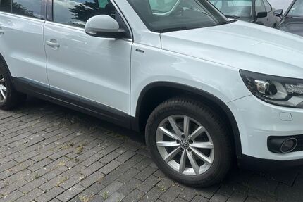 VW Tiguan 194.100 km 9.999 &euro; Düsseldorf 40231