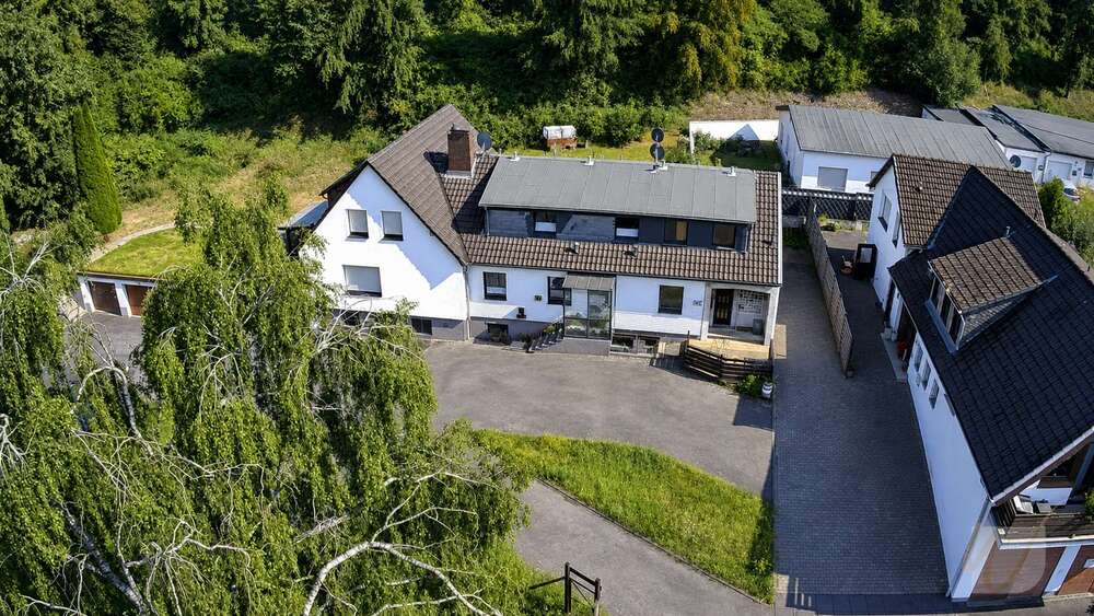 Einfamilienhaus Solingen Mitte - 9 Zimmer, 277 m&sup2;, 679.000&euro; | Angebot:27357553