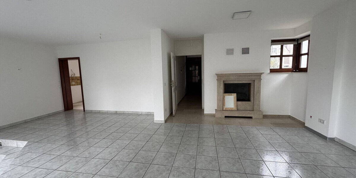 Etagenwohnung Bergisch Gladbach Schildgen - 3 Zimmer, 109 m&sup2;, 1.450&euro; | Angebot:26037052