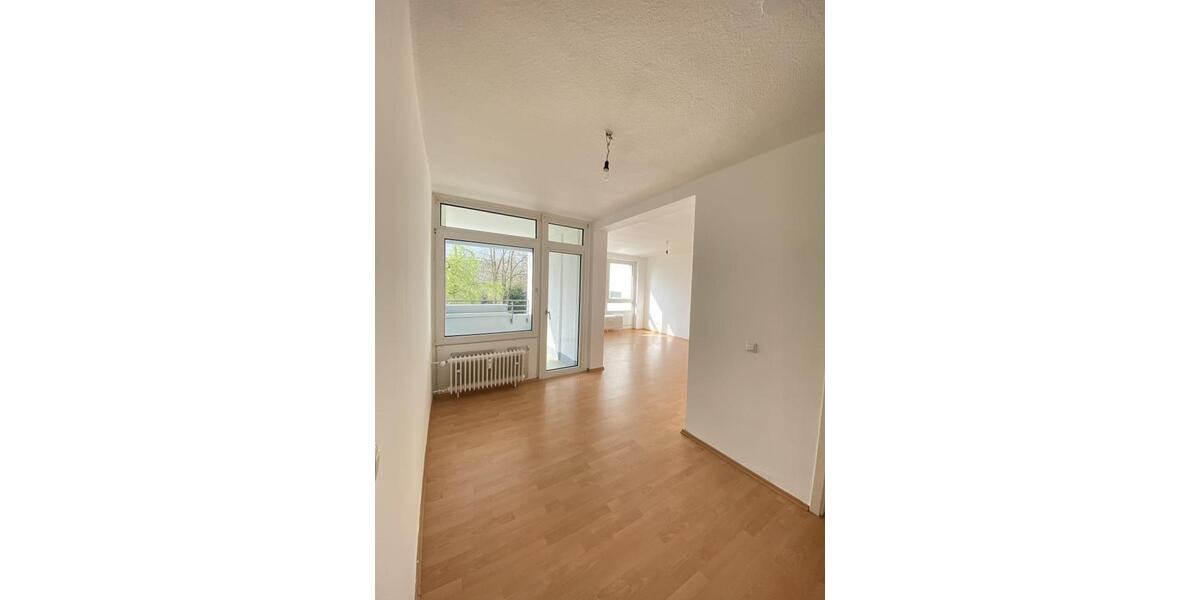 Etagenwohnung Solingen - 3 Zimmer, 74 m&sup2;, 779&euro; | Angebot:24489862