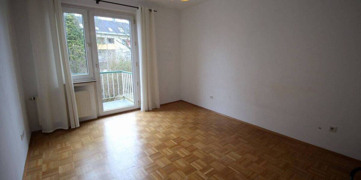 Reihenmittelhaus Düsseldorf Stockum - 4 Zimmer, 106 m&sup2;, 700.000&euro; | Angebot:26105538